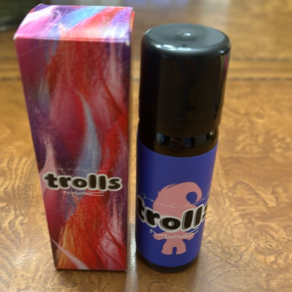 MAC Trolls Hairspray Tease and Thank You New in Box